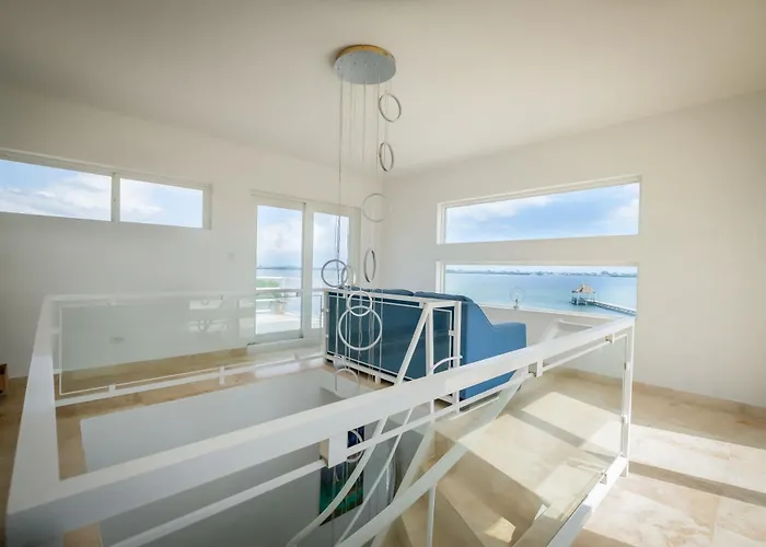 The Fox - Waterfront, 2 Private Pools, Own Boat With Captain, Free Shuttle Villa San Pedro (Ambergris Caye)