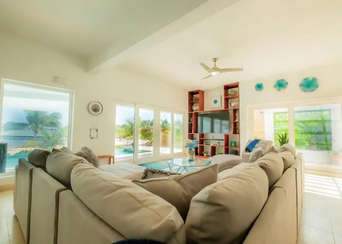 The Fox - Waterfront, 2 Private Pools, Own Boat With Captain, Free Shuttle Villa San Pedro (Ambergris Caye)