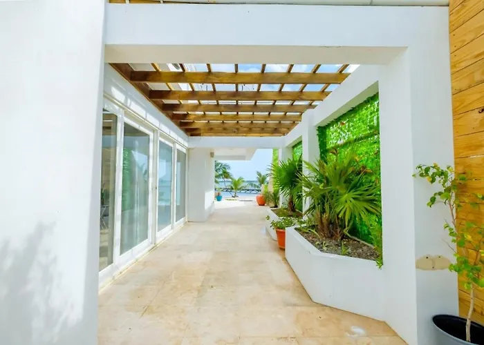 Villa The Fox - Waterfront, 2 Private Pools, Own Boat With Captain, Free Shuttle San Pedro (Ambergris Caye)